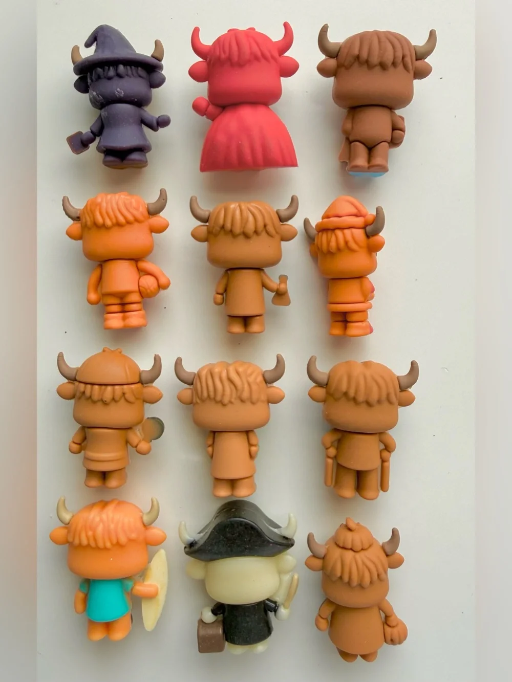 Highland Cow Advent Calendar 2025 - 12 Figures - Picture 2 of 4